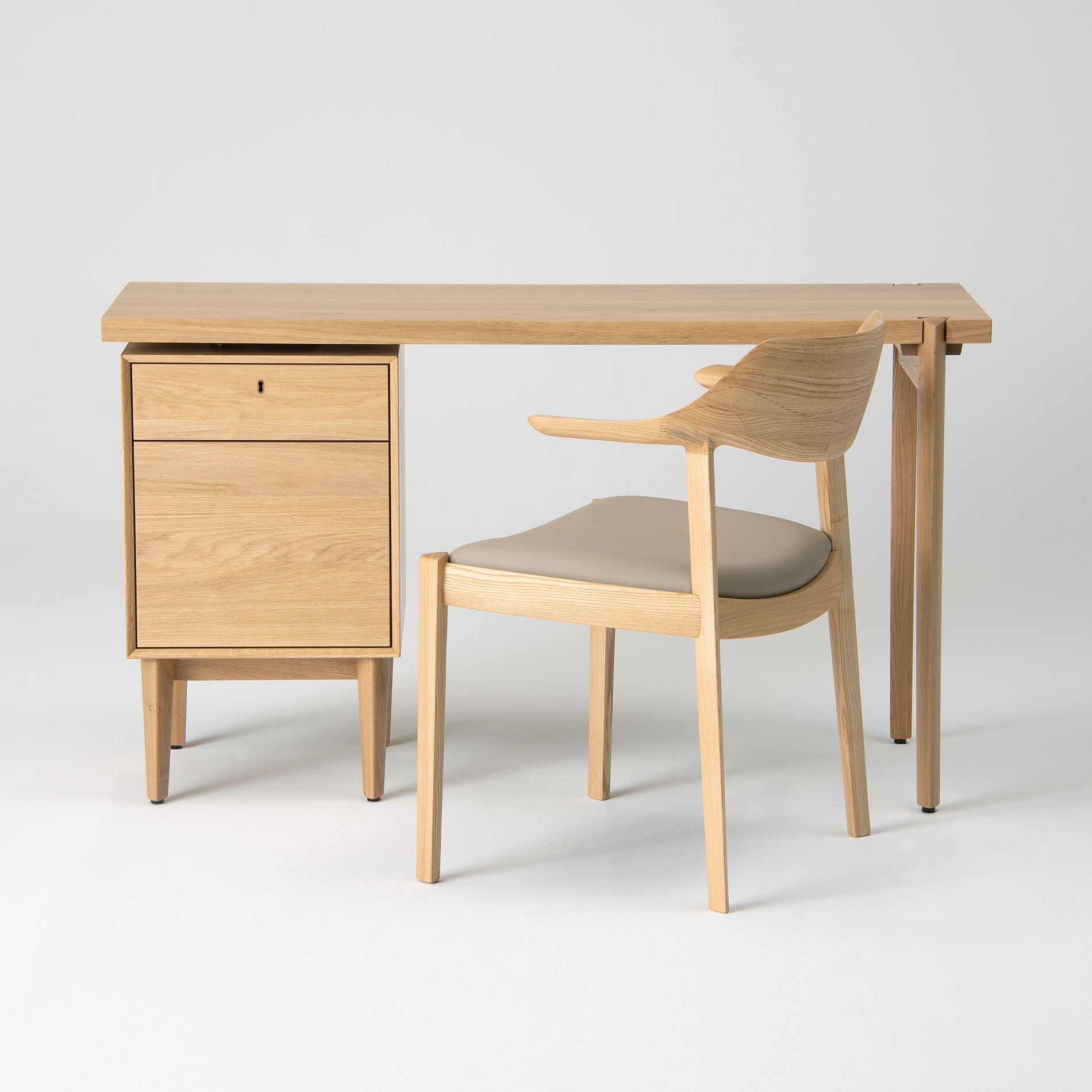 樹種・塗装:北海道ナラ NF