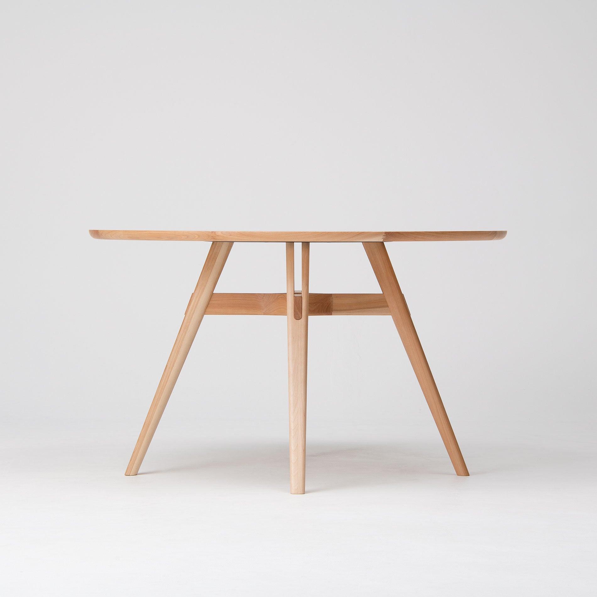 ラウンドテーブル φ120 樹種・塗装:北海道カバ NF