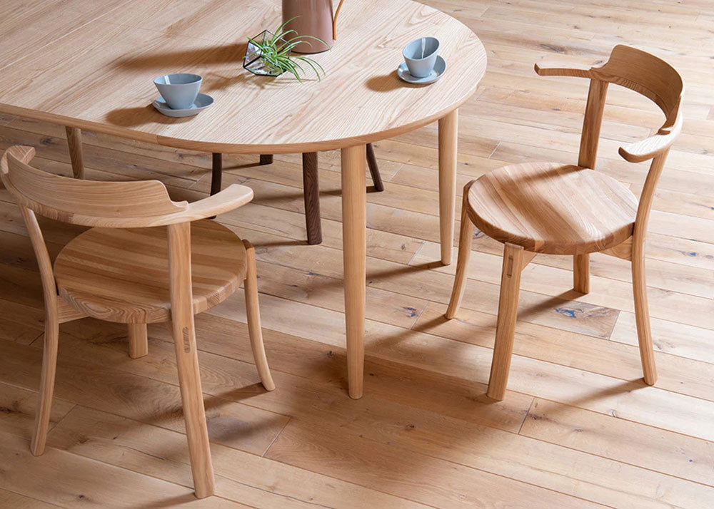 丸テーブルにマッチするダイニングチェアーの選び方